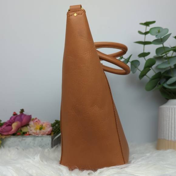 ❗SOLD❗ Madewell | The Abroad Tote | Desert Camel - Picture 11 of 14